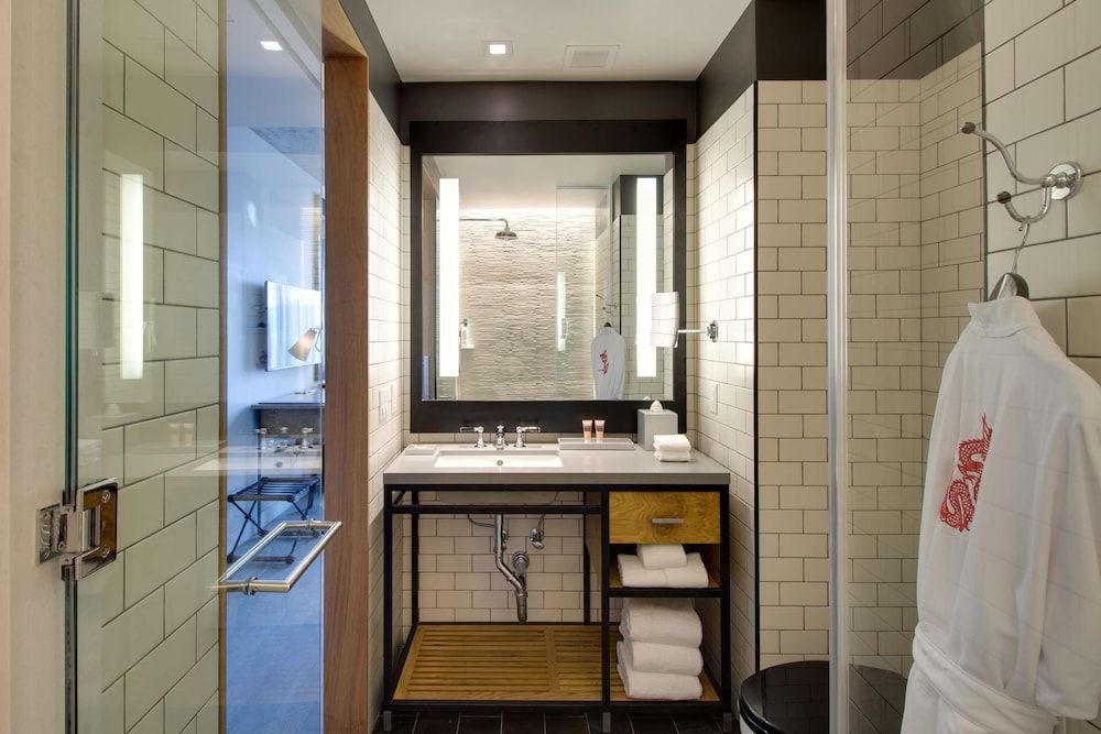 Hotel 50 Bowery, part of JdV by Hyatt Room, 1 King Bed 3