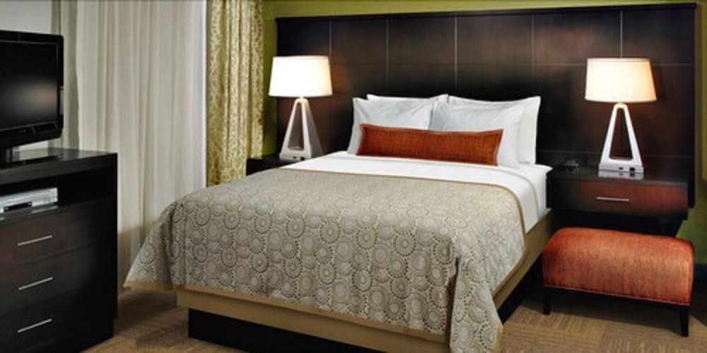 Suite, 2 Bedrooms, Kitchen (1 King Bed, 2 Double Beds)