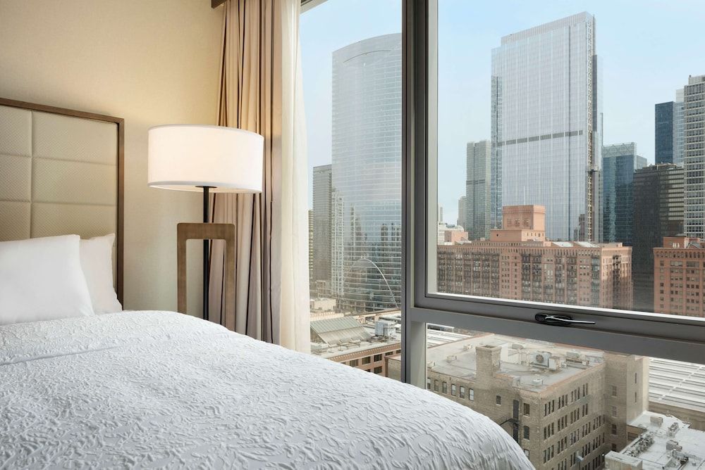 Room, 1 King Bed, Non Smoking (Skyline)