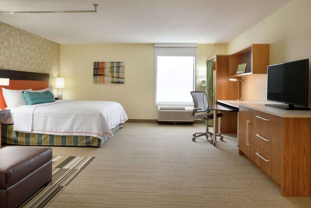 Studio, 1 King Bed, Accessible (Hearing)