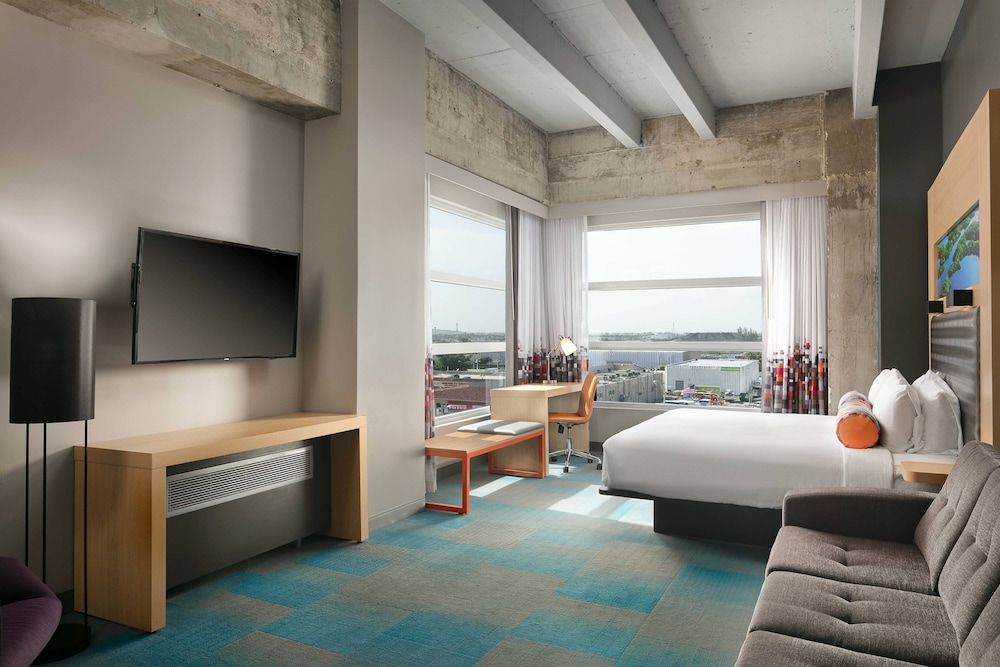 undefined Aloft Miami Airport 9