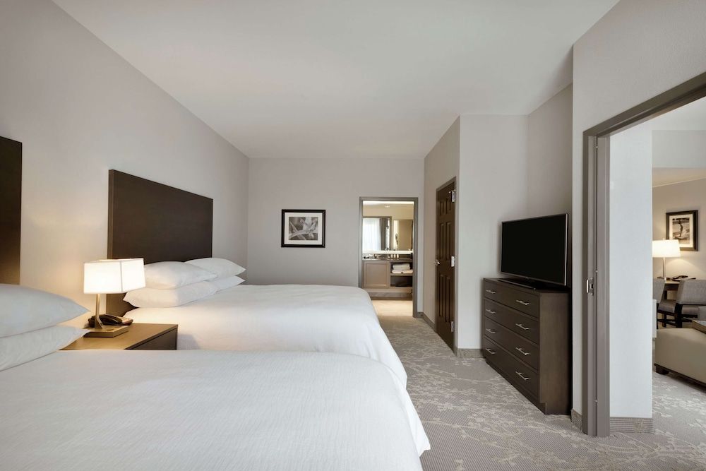 Suite, Accessible, Non Smoking (Roll-in Shower)