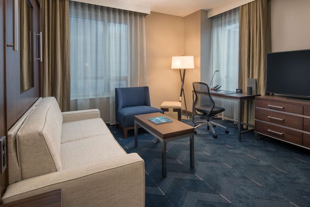 undefined Embassy Suites by Hilton Seattle Downtown Pioneer Square 9