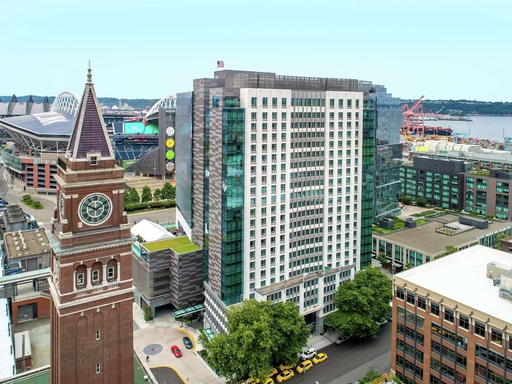 undefined Embassy Suites by Hilton Seattle Downtown Pioneer Square 8