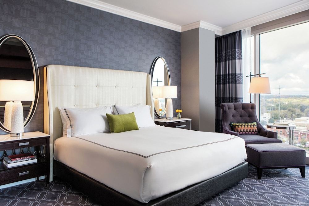 Room, 1 King Bed, Accessible, Corner (Park View, Spa)
