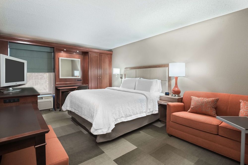 Room, 1 King Bed, Accessible, Non Smoking (Hearing)