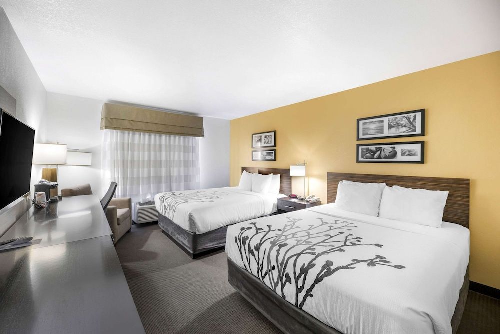 Standard Room, 2 Queen Beds, Non Smoking