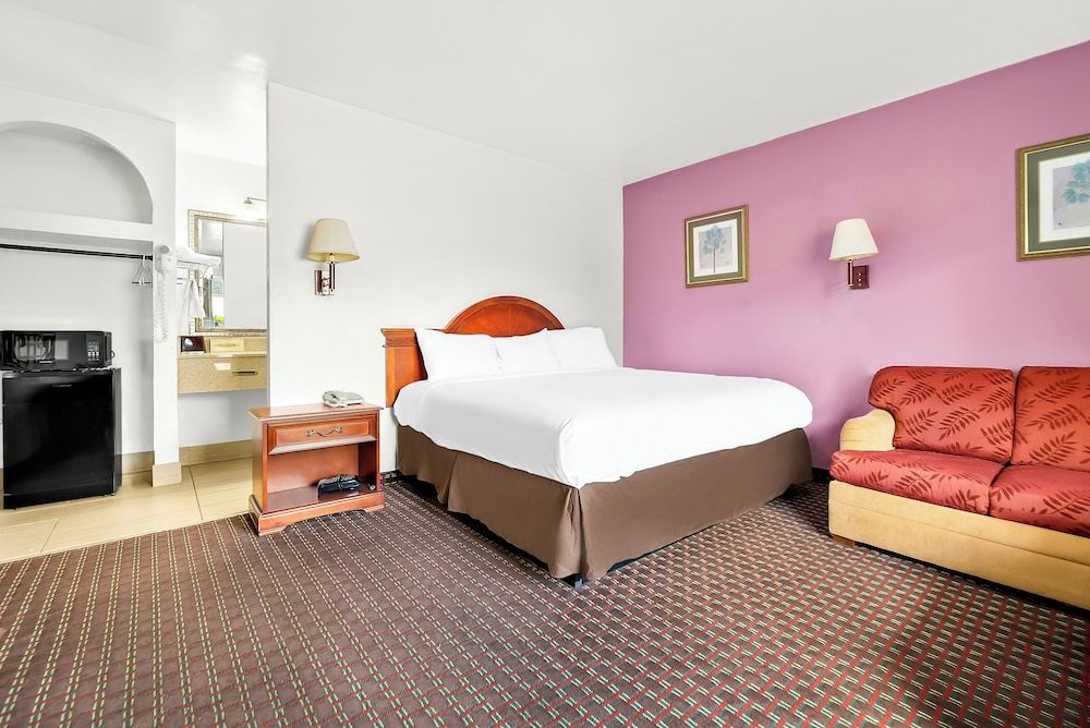 Capitol Inn And Suites Single Room, Non Smoking 2