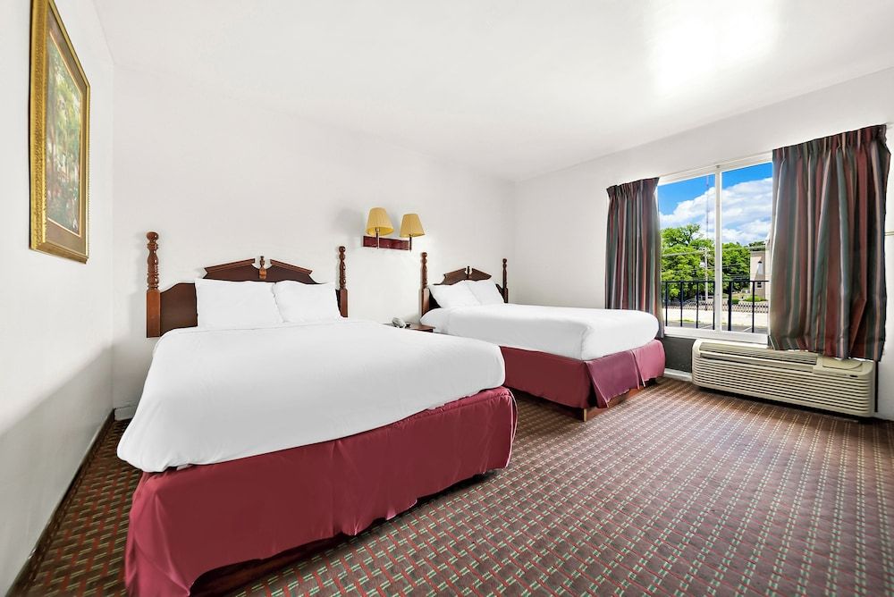 Capitol Inn And Suites Double Room, Non Smoking