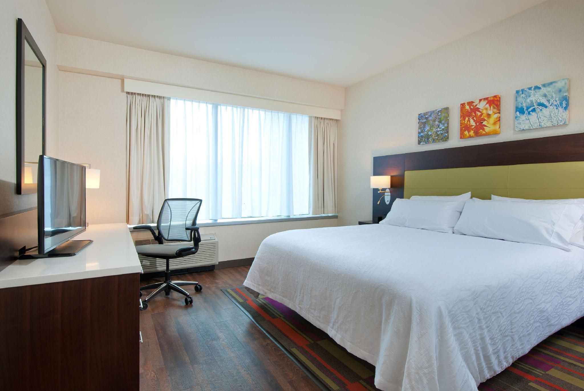 1 King Bed 1 Bedroom Suite 2 Baths
