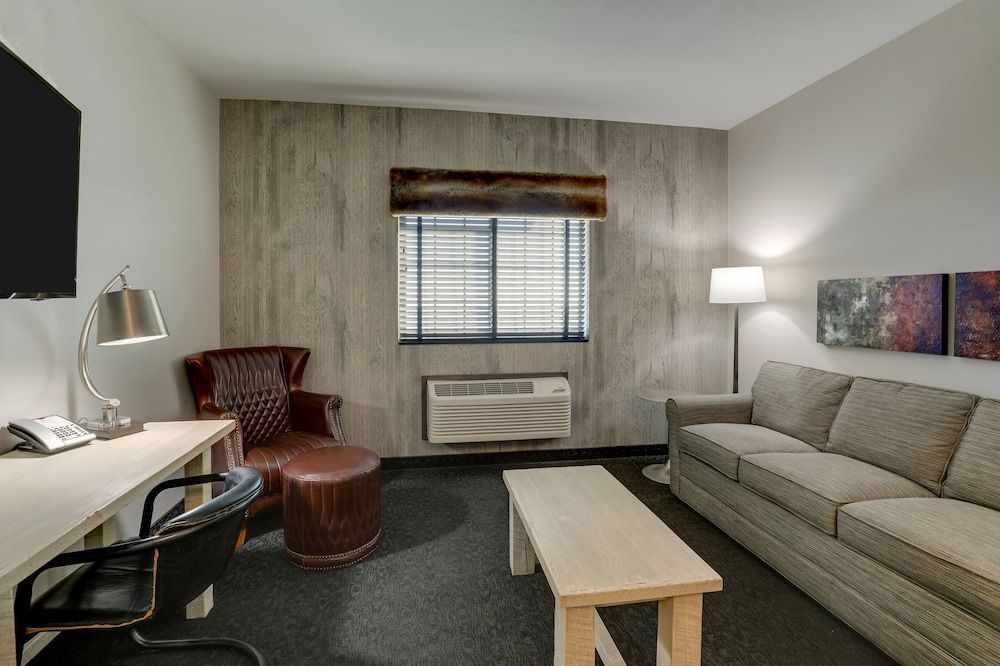 Stoney Creek Hotel Tulsa - Broken Arrow Expanded Queen with Sofa 7