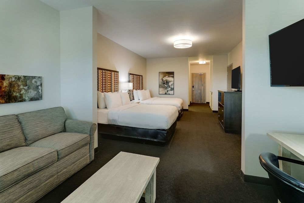 Stoney Creek Hotel Tulsa - Broken Arrow Expanded Queen with Sofa