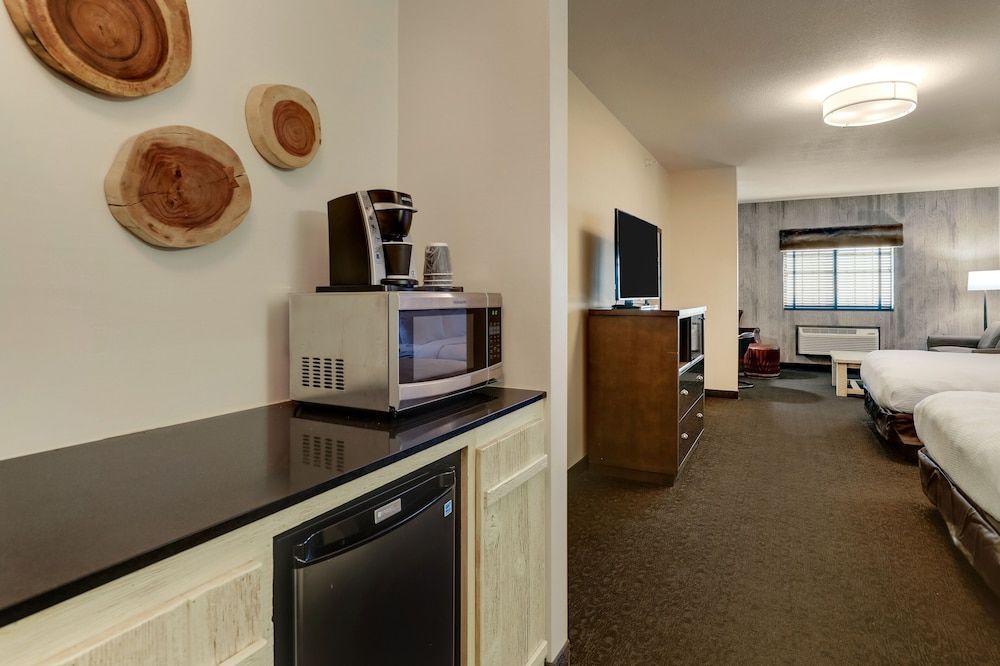 Stoney Creek Hotel Tulsa - Broken Arrow Expanded Queen with Sofa 6