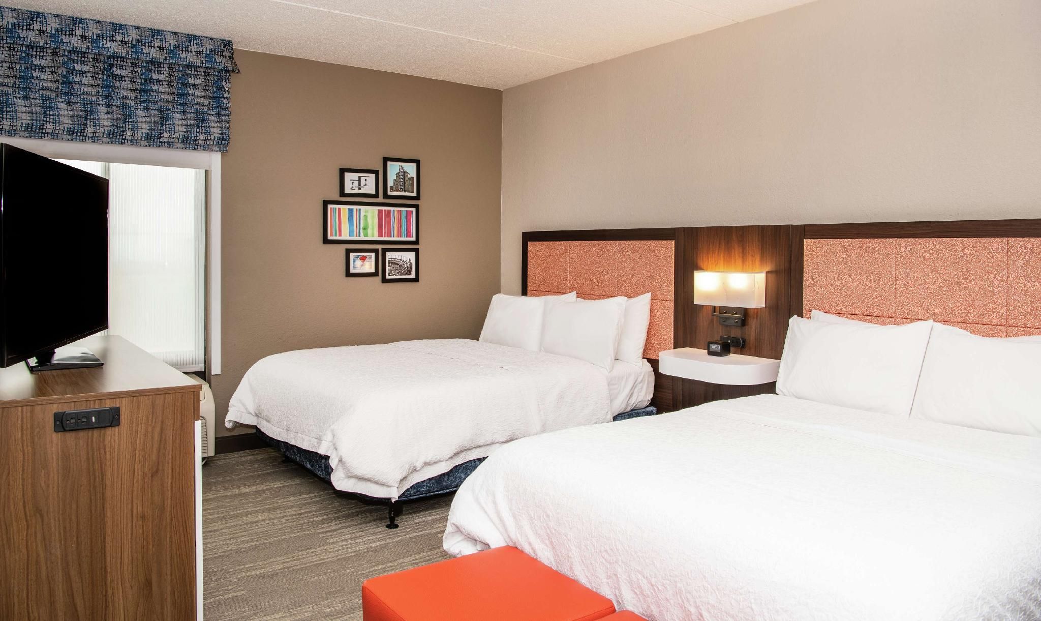 2 Queen Beds Nonsmoking