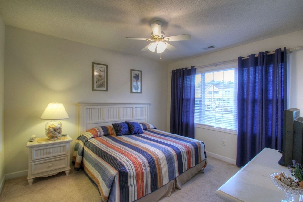 Condo, 2 Bedrooms, Balcony (Sleeps up to 6)