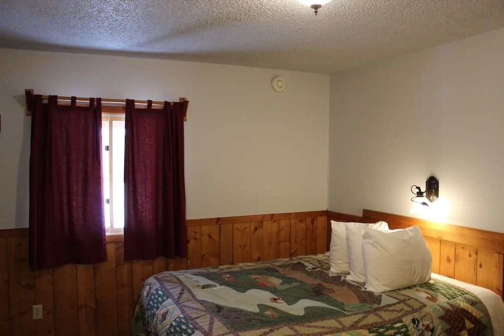 Economy Suite, 2 Bedrooms, Non Smoking, Kitchen