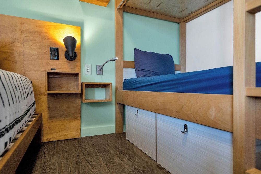Family Room, Multiple Beds