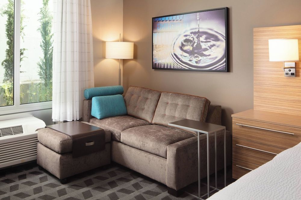 TownePlace Suites by Marriott San Diego Downtown Studio, 1 King Bed 3