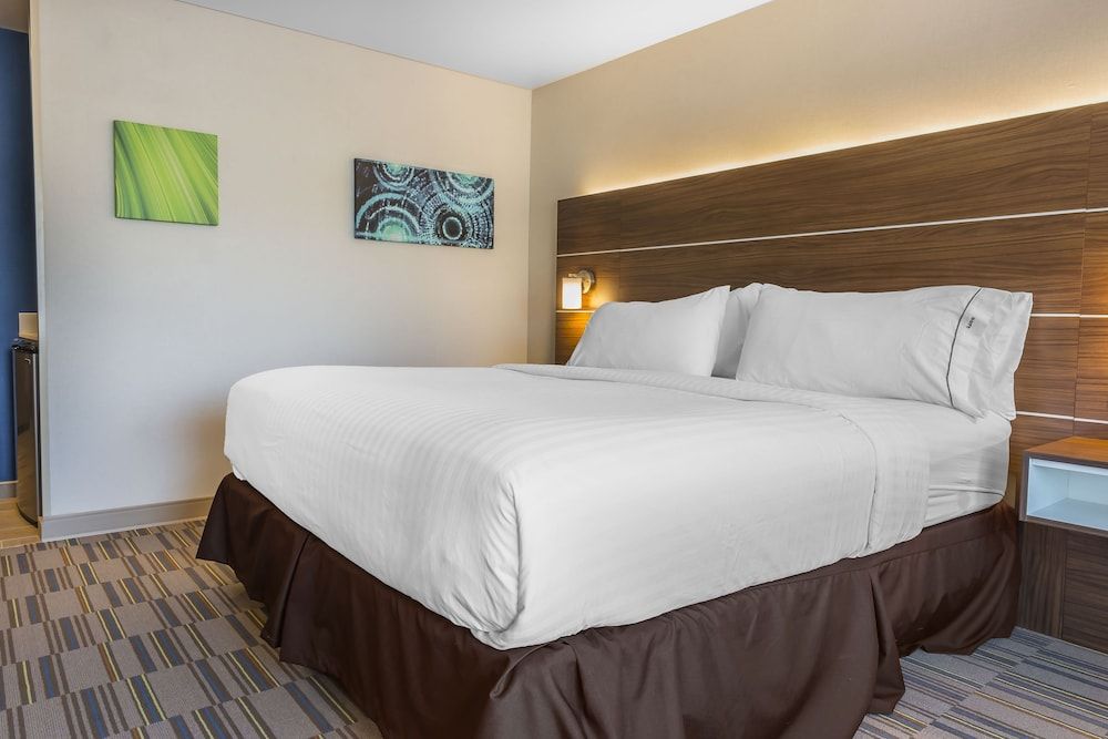 Standard Room, 1 King Bed