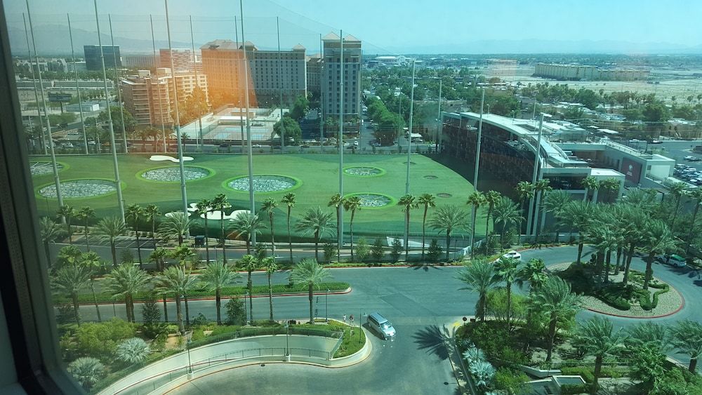 undefined SpareTime Resorts at The Signature Condo Hotel 3