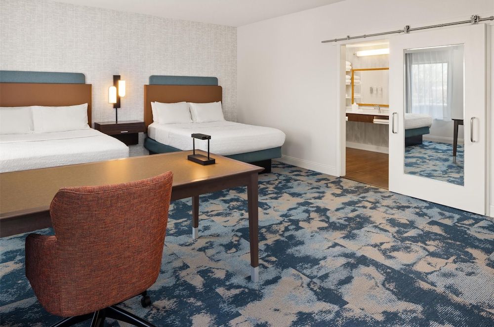 Studio, 2 Queen Beds, Non Smoking, Refrigerator & Microwave (Wet Bar)