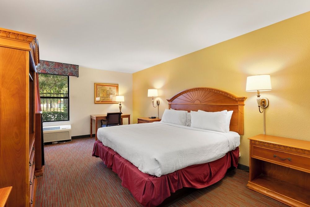 undefined Orlando Palms Hotel 2