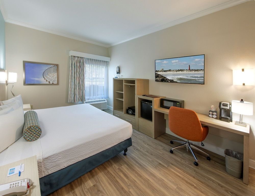 Galleria Palms Hotel