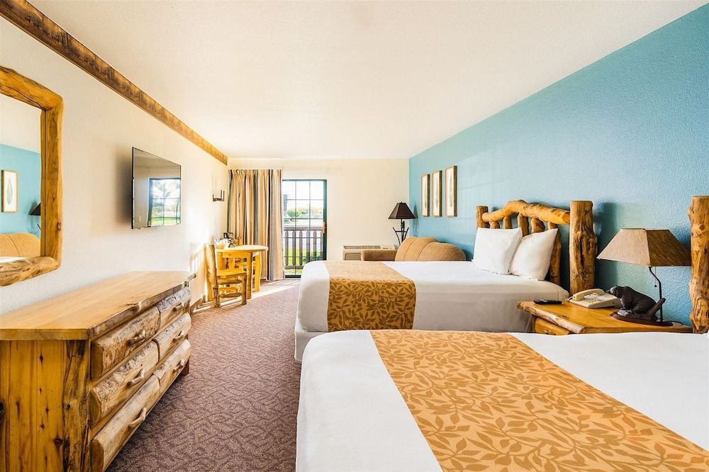 Family Suite with Balcony, 2 Queen Beds with Sofa Bed