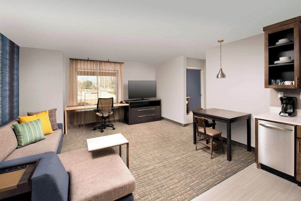Studio, 1 King Bed with Sofa bed (Hearing Accessible)