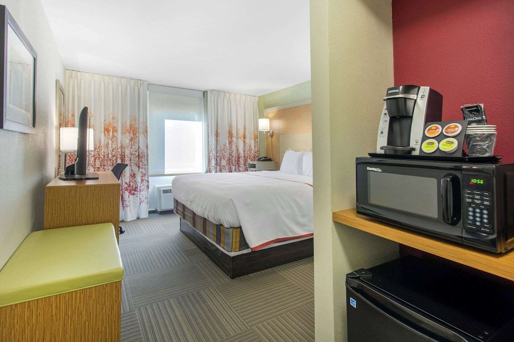 Standard Room, 1 King Bed, Non Smoking