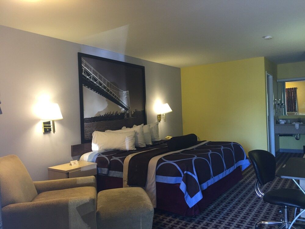 Rest Inn Atlantic City Galloway No Pets Allowed, Standard Room, 1 King Bed, Smoking 4