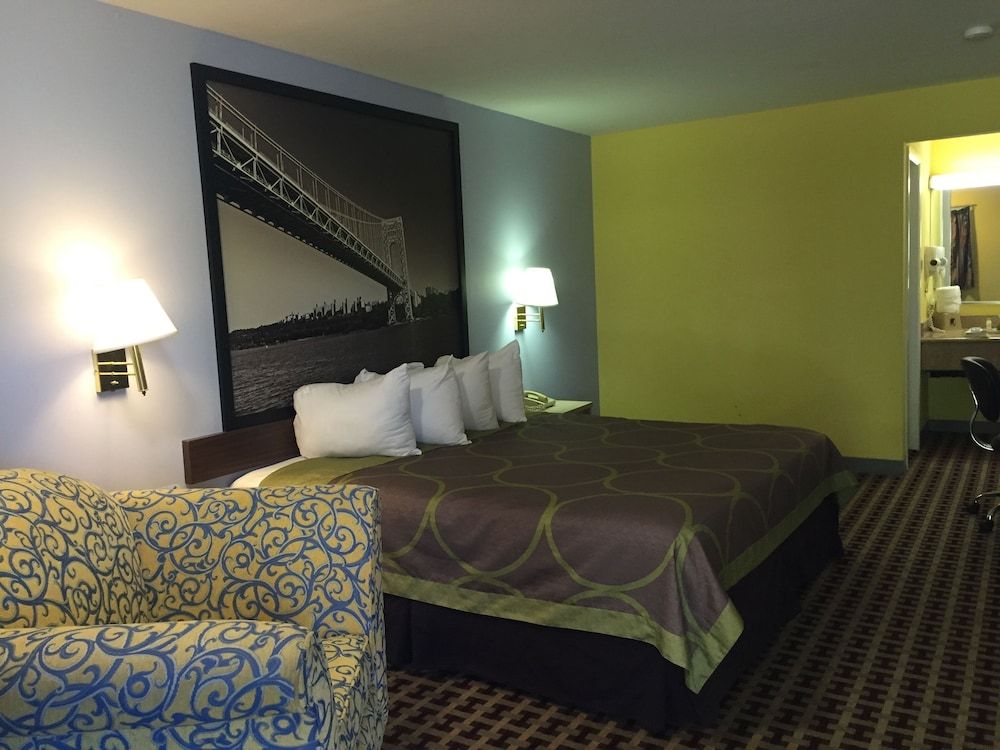 Rest Inn Atlantic City Galloway No Pets Allowed, Standard Room, 1 King Bed, Smoking 3