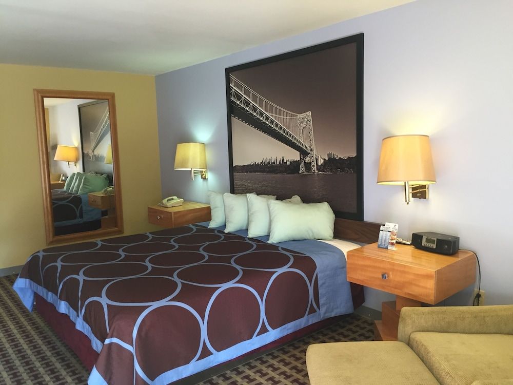 Rest Inn Atlantic City Galloway No Pets Allowed, Standard Room, 1 King Bed, Non Smoking 4