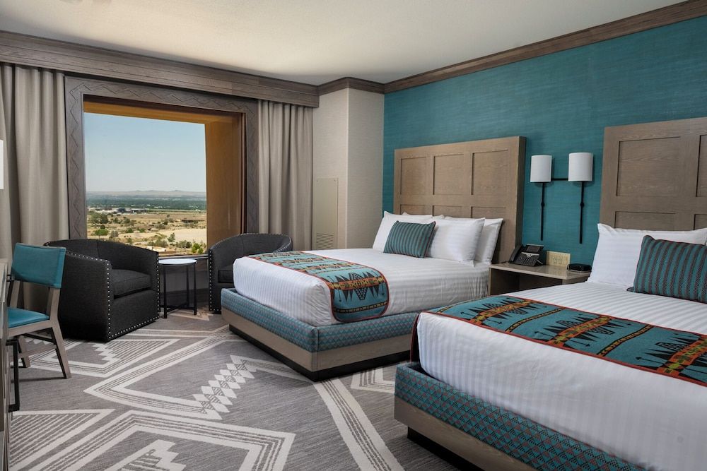 Deluxe Room, 1 King Bed, Accessible