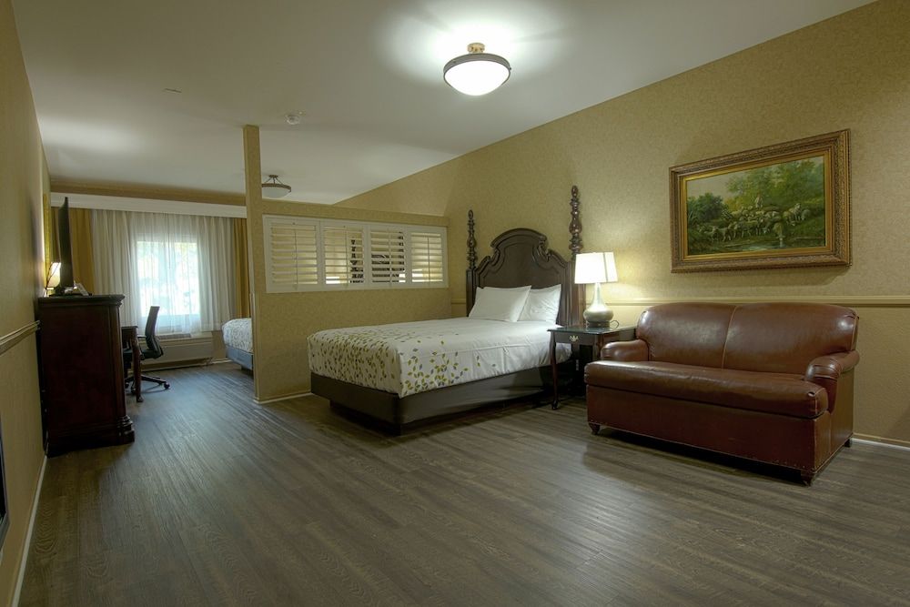 Superior Room, 2 Queen Beds, Non Smoking