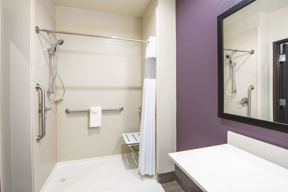 Room, 2 Queen Beds, Accessible (Mobility Accessible)