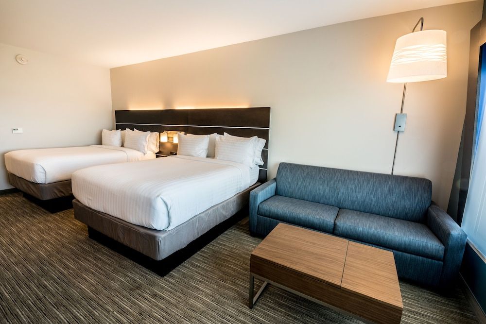 Suite, Multiple Beds
