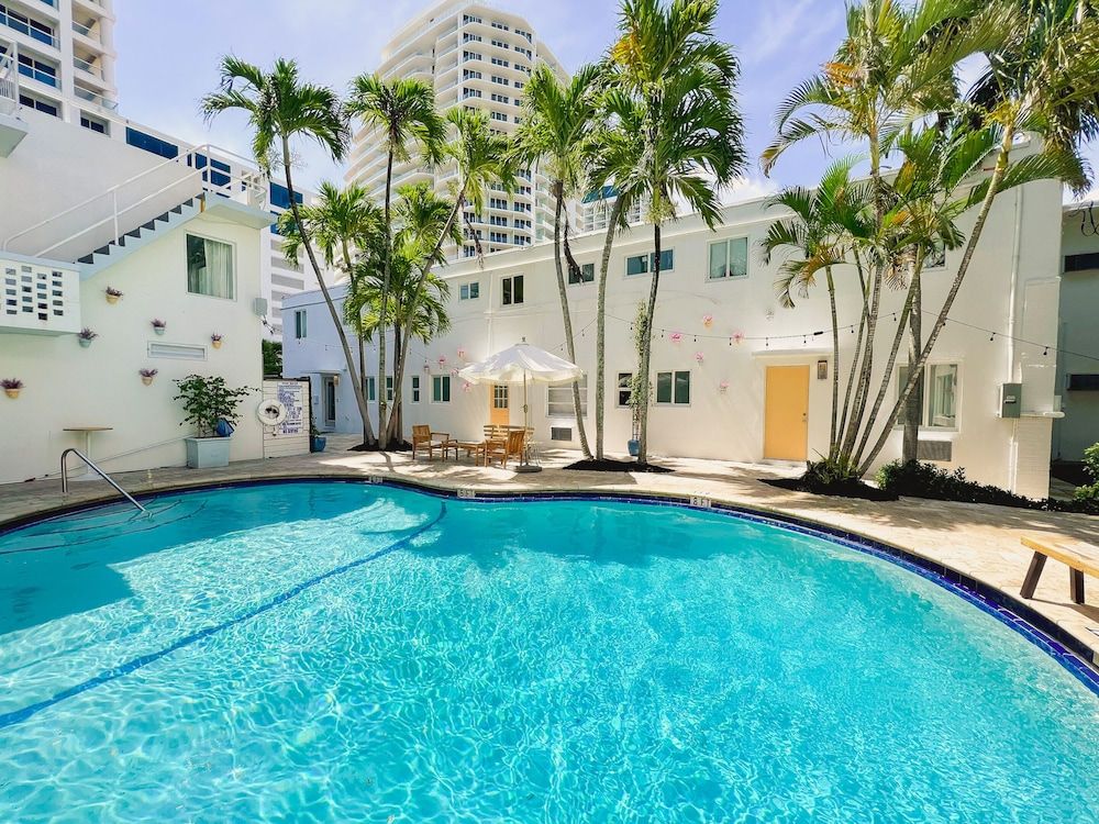undefined North Beach Hotel