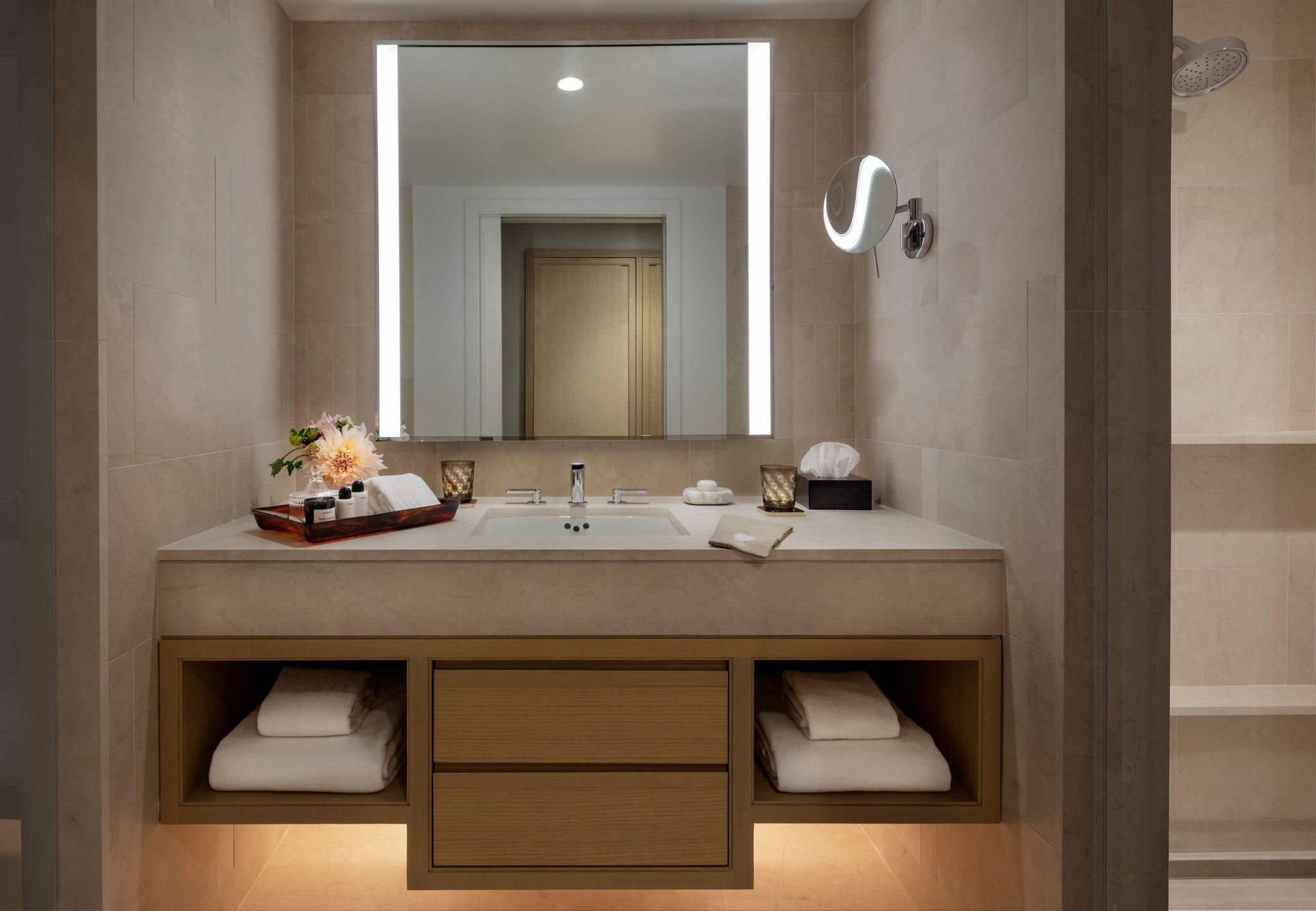 Studio Suite with R/I ADA Shower
