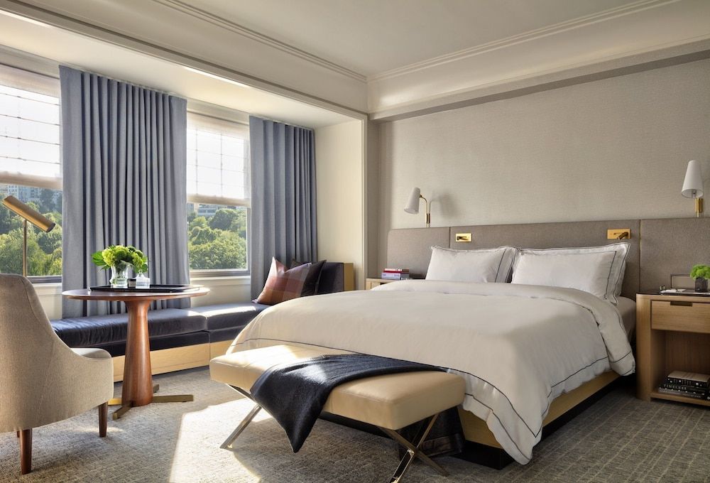 The Newbury Boston Room, 1 King Bed (Newbury) 3