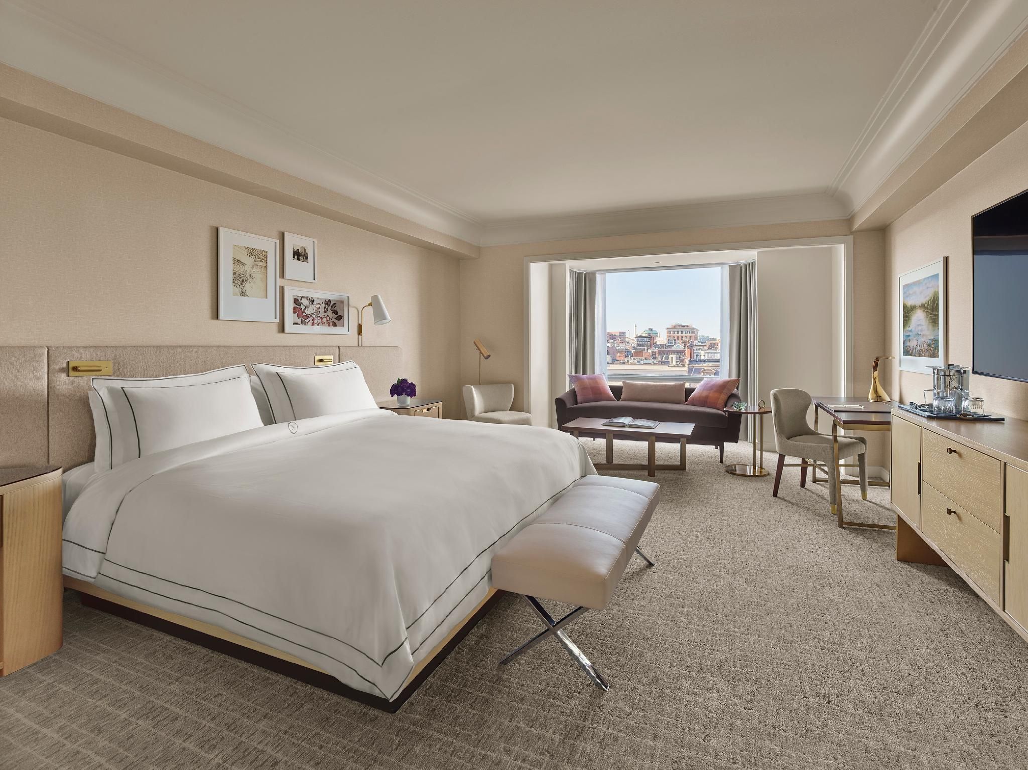 Grand Signature Suite