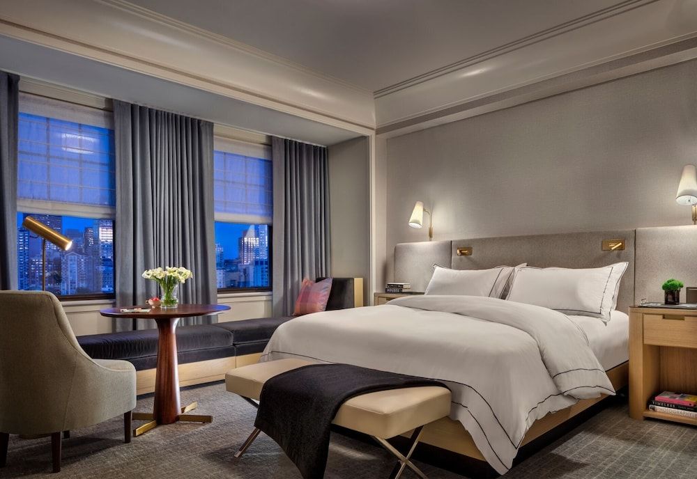 The Newbury Boston Room, 1 King Bed (Newbury) 8