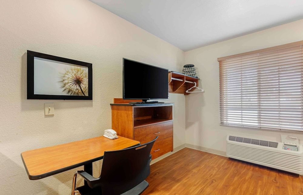 Extended Stay America Select Suites - Mobile - Daphne Standard Studio, Non Smoking, Refrigerator & Microwave 3