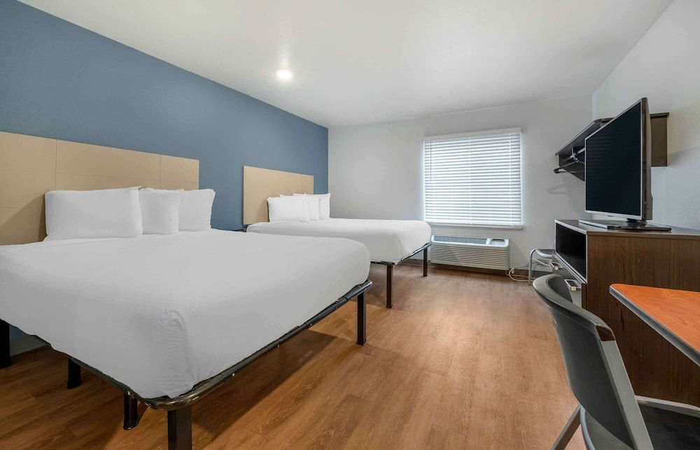 Standard Studio, 2 Queen Beds, Non Smoking, Refrigerator & Microwave
