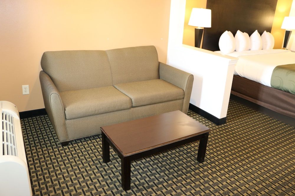 Standard Room, 1 King Bed