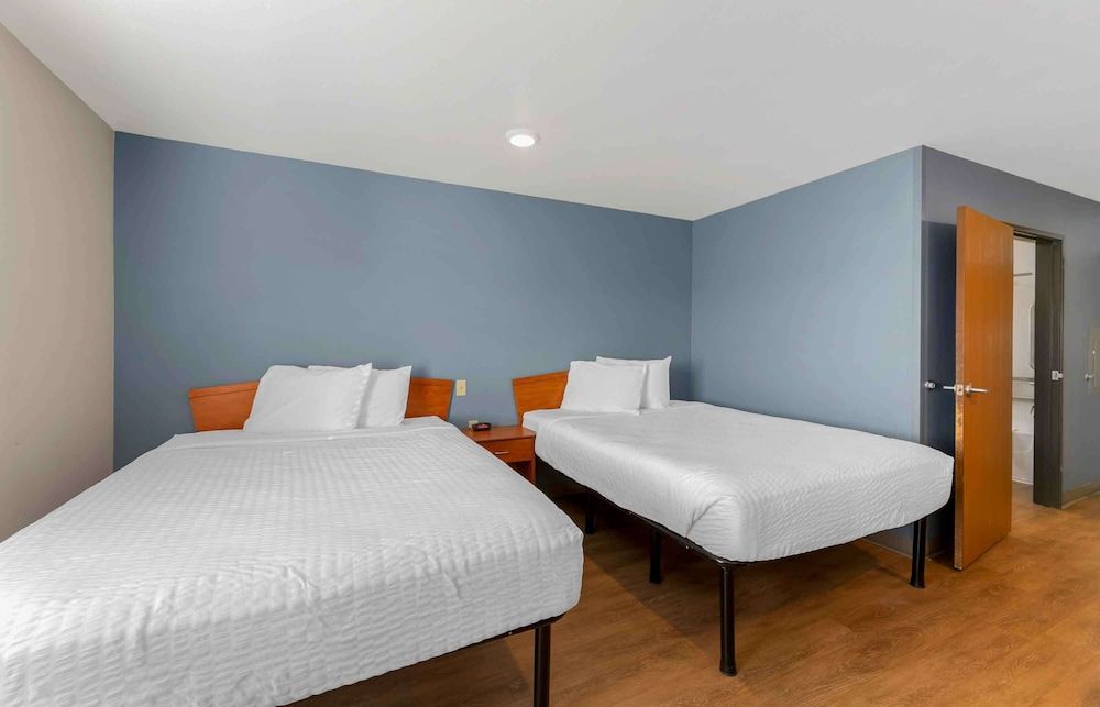 Standard Studio, 2 Queen Beds, Non Smoking, Refrigerator & Microwave