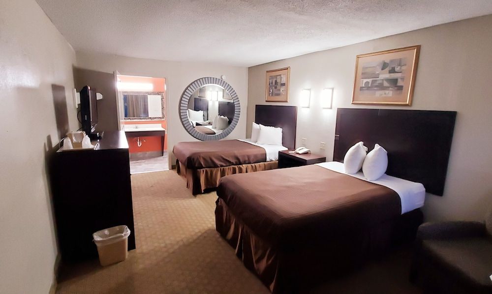 Executive Inn Standard Double Room 3