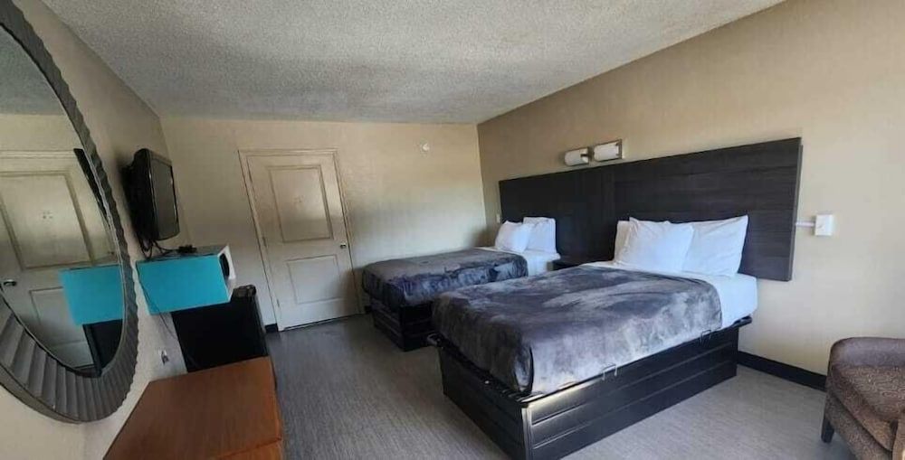 Executive Inn Standard Double Room 2