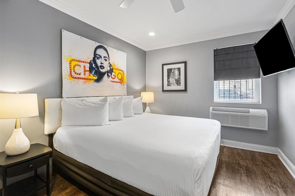 undefined Hotel Chicago West Loop, SureStay Collection by Best Western 5