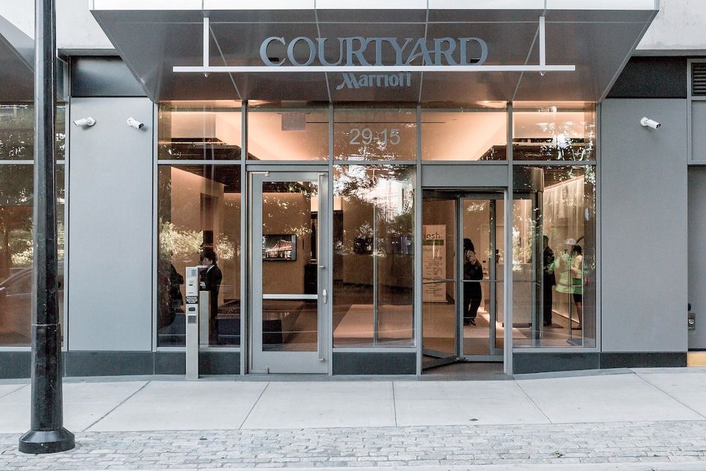 undefined Courtyard Long Island City/New York Manhattan View 8